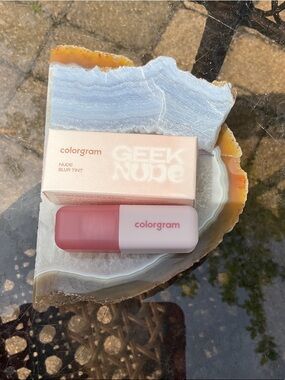Colorgram Geek Nude Blur Tint Lipstick - Geek Rose